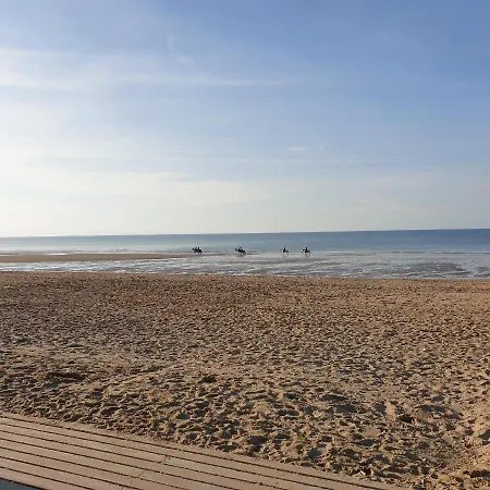 Proche 4 Pers Calme Avec Parc Apartment